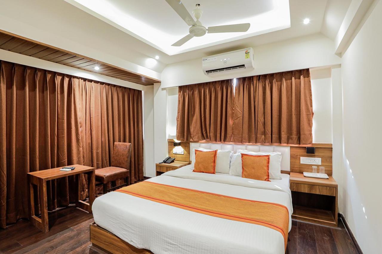 Hotel Ratna Mahal Mumbai Exteriör bild