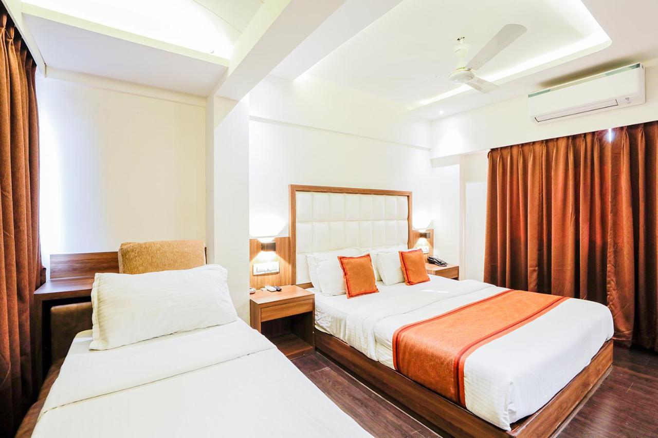 Hotel Ratna Mahal Mumbai Exteriör bild